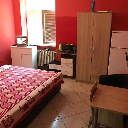 Οικονομικό ξενοδοχείο Robotnicka Ubytovna Kolozsi *